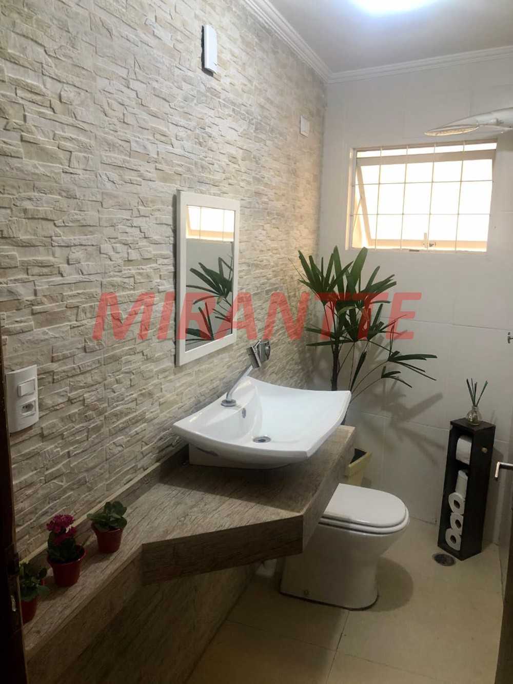 Sobrado de 197m² com 3 quartos em Limão