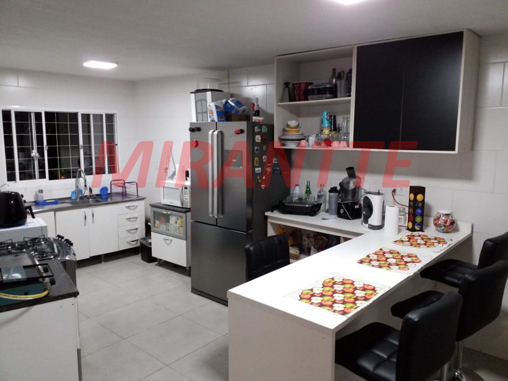 Sobrado de 197m² com 3 quartos em Limão