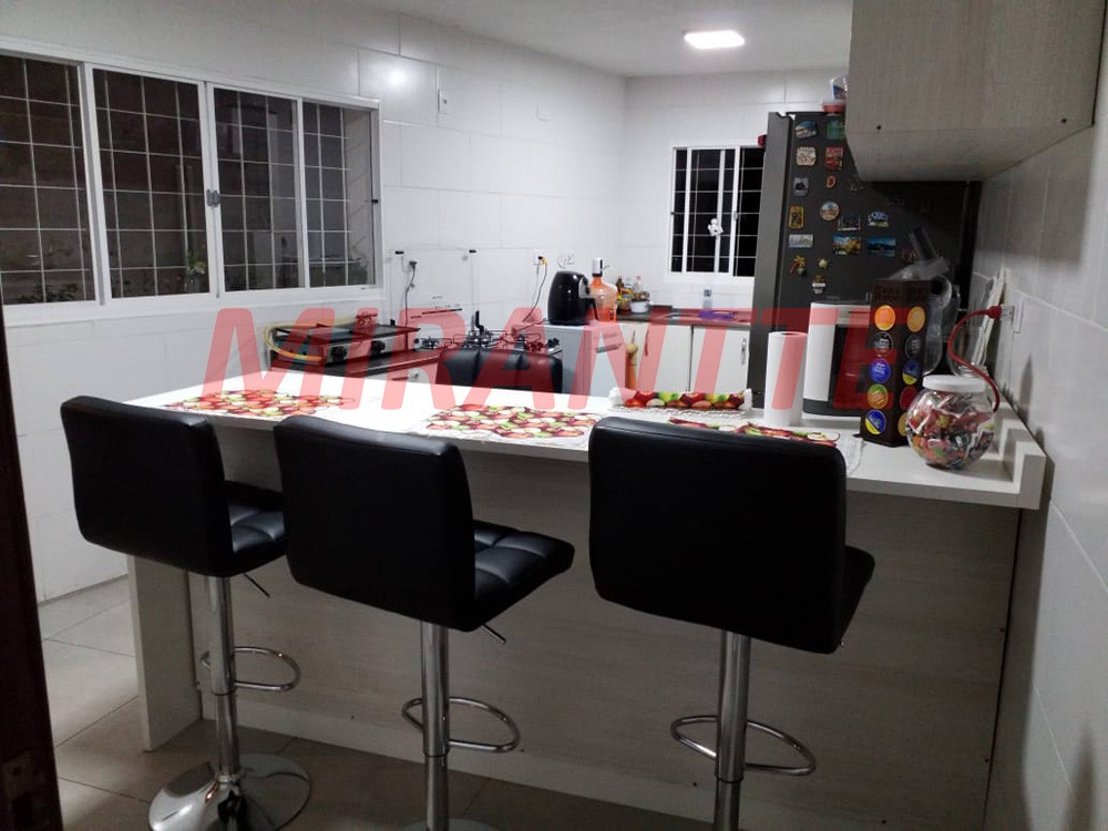 Sobrado de 197m² com 3 quartos em Limão
