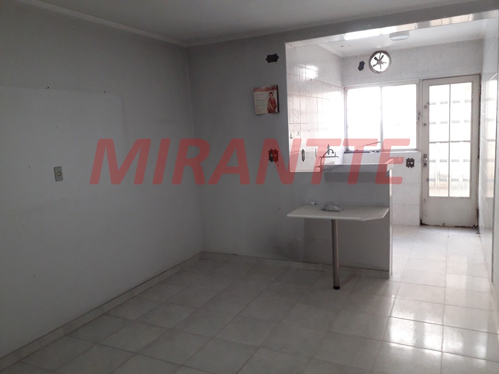 Comercial de 90m² com 3 quartos em Água Fria