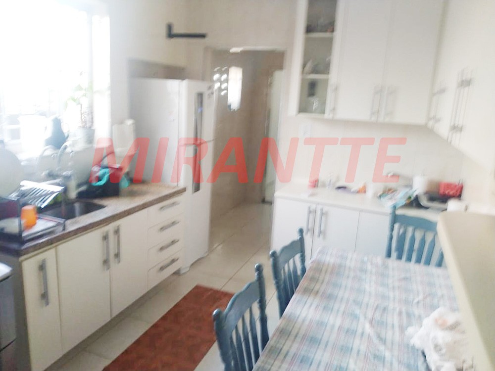 Sobrado de 350m² com 3 quartos em Santana