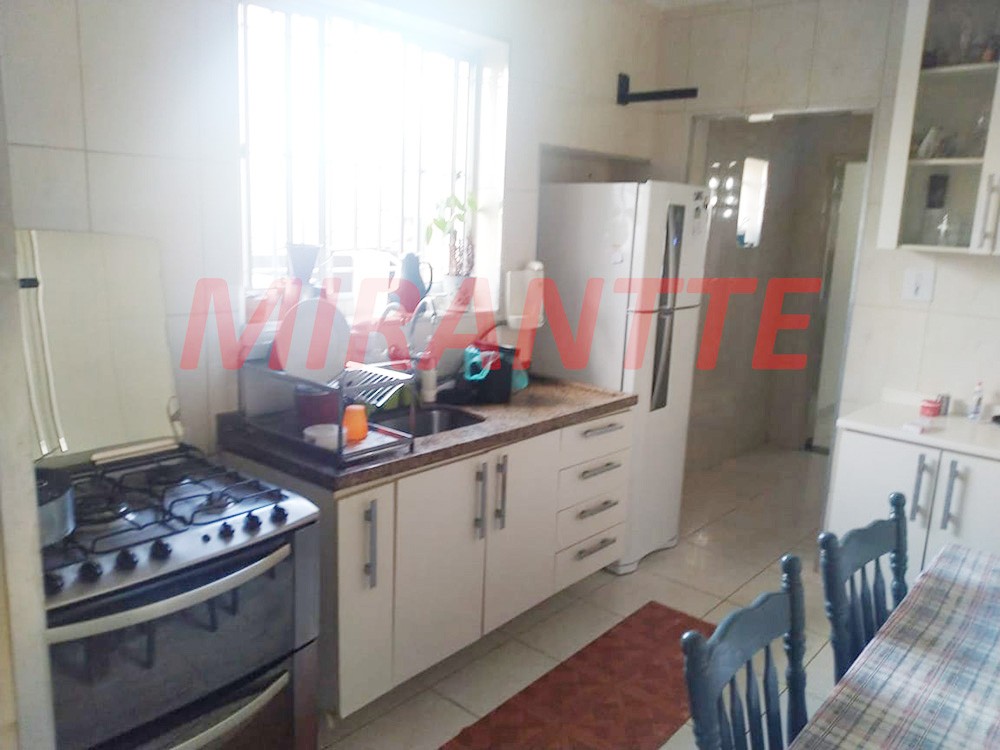 Sobrado de 350m² com 3 quartos em Santana