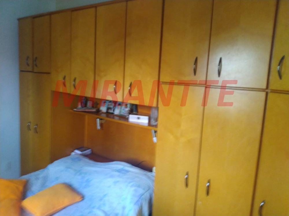 Sobrado de 350m² com 3 quartos em Santana