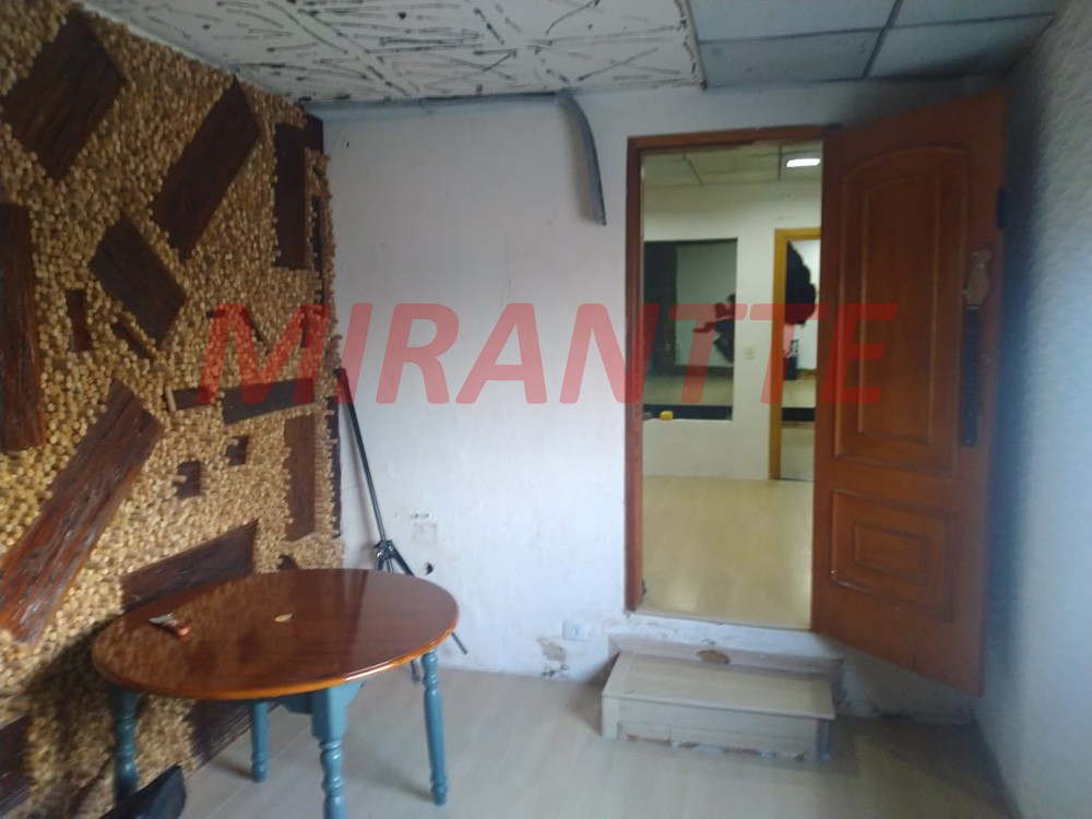 Sobrado de 350m² com 3 quartos em Santana