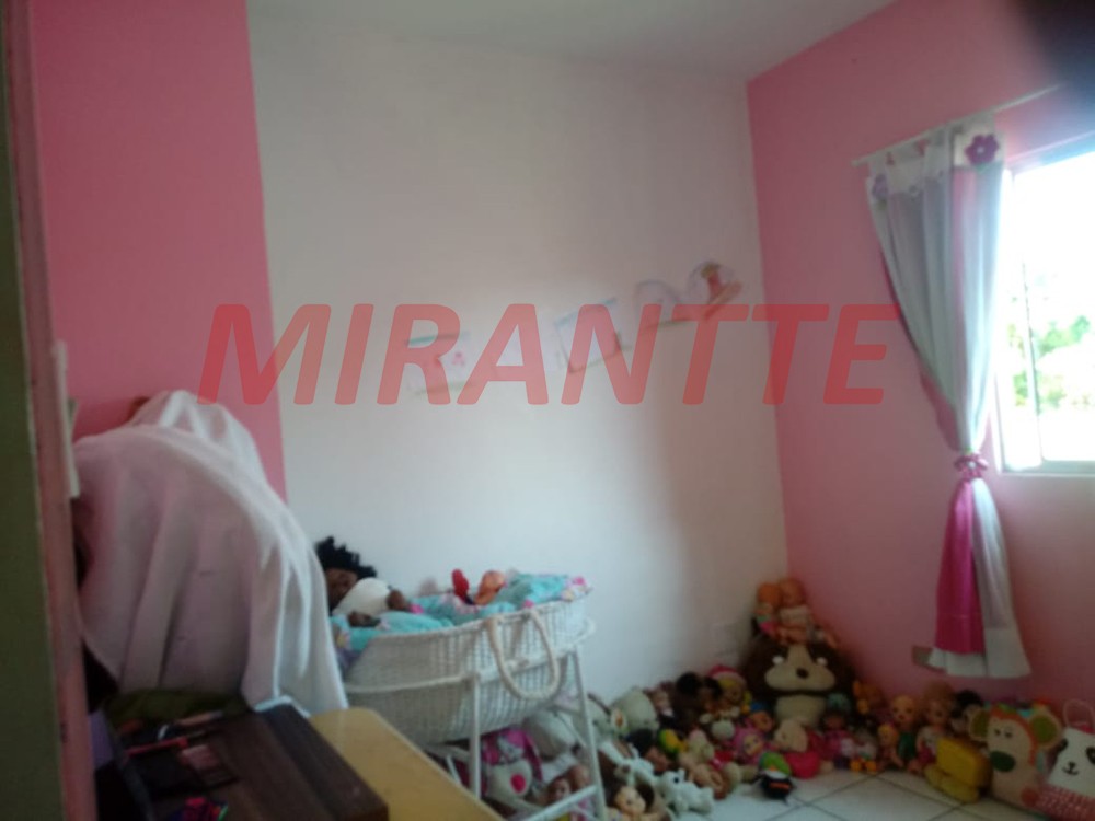Sobrado de 183m² com 8 quartos em Jaçana