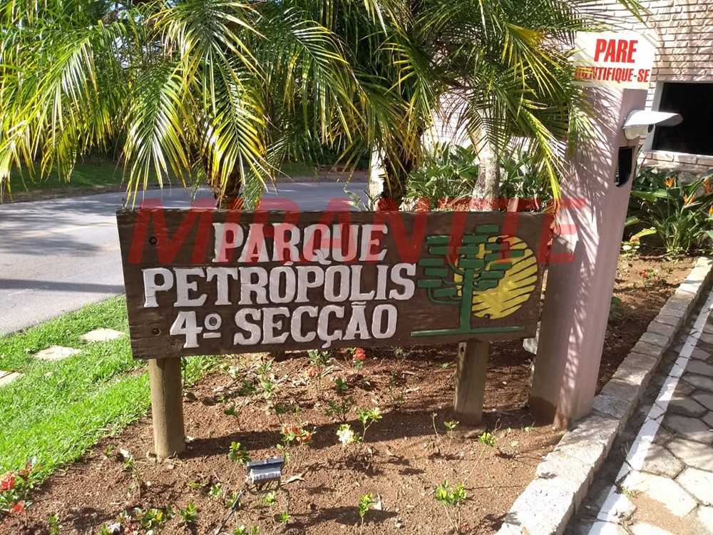 Terreno de 1060m² em PARQUE PETROPOLIS