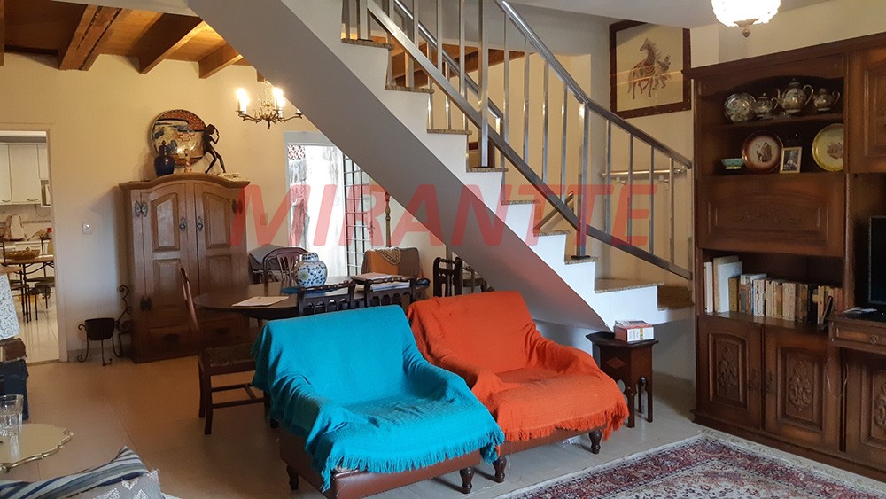 Sobrado de 160m² com 3 quartos em Santana