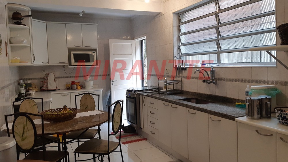 Sobrado de 160m² com 3 quartos em Santana