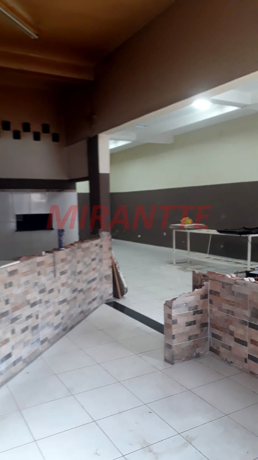 Comercial de 240m² em Jardim Vila Galvão