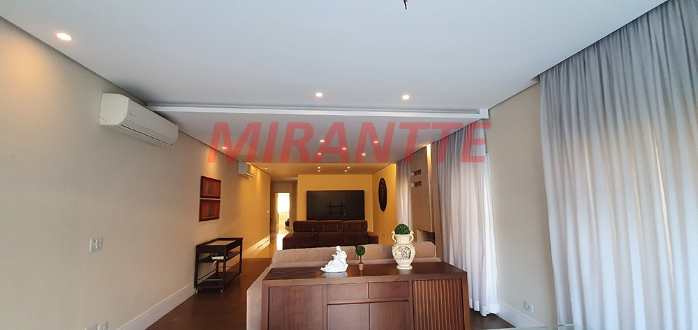 Sobrado de 545m² com 4 quartos em Jardim São Bento