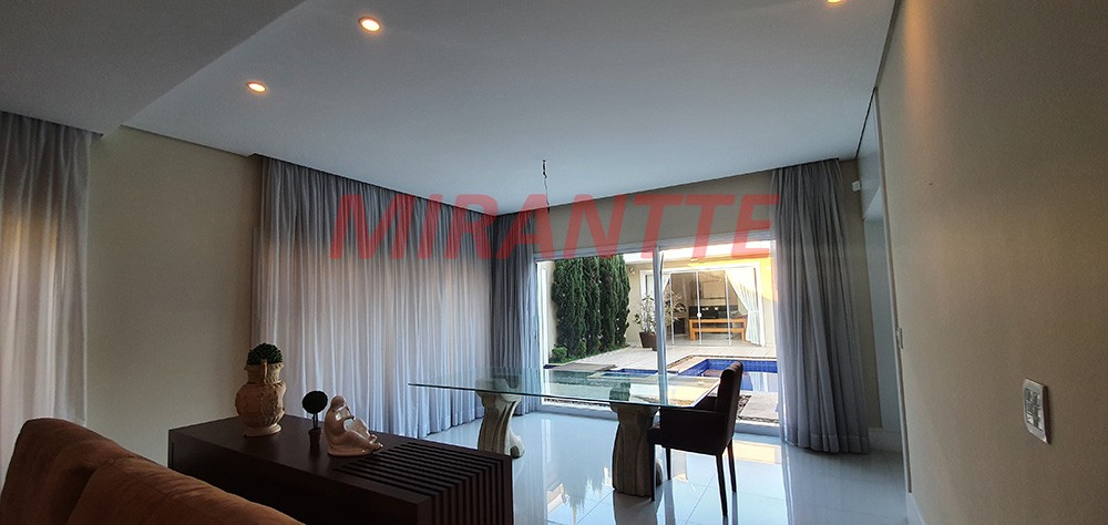 Sobrado de 545m² com 4 quartos em Jardim São Bento