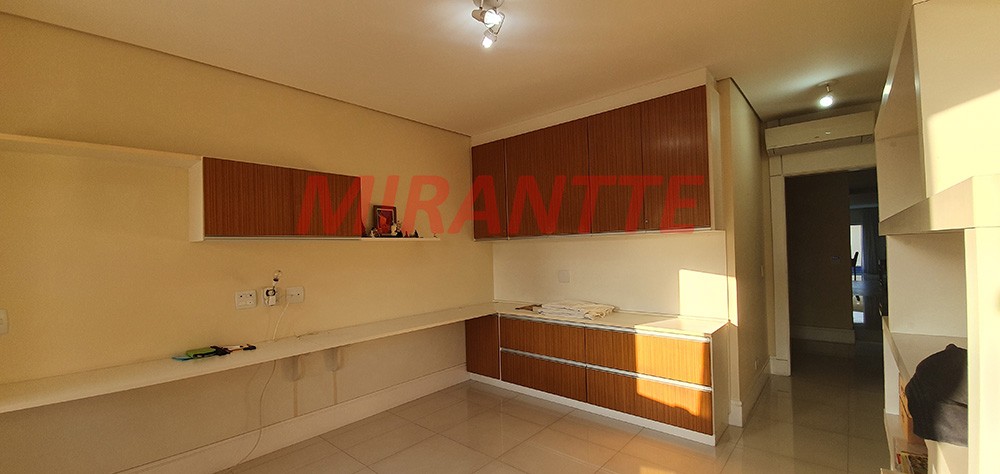 Sobrado de 545m² com 4 quartos em Jardim São Bento