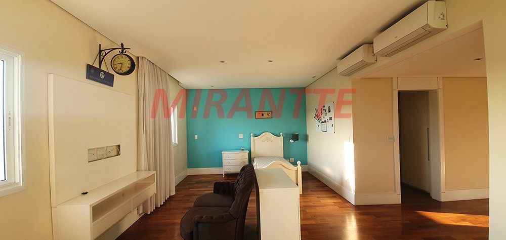 Sobrado de 545m² com 4 quartos em Jardim São Bento
