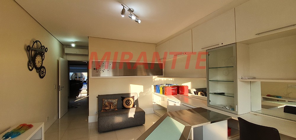 Sobrado de 545m² com 4 quartos em Jardim São Bento