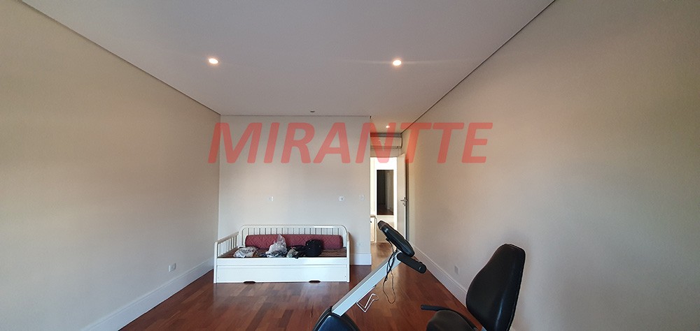 Sobrado de 545m² com 4 quartos em Jardim São Bento