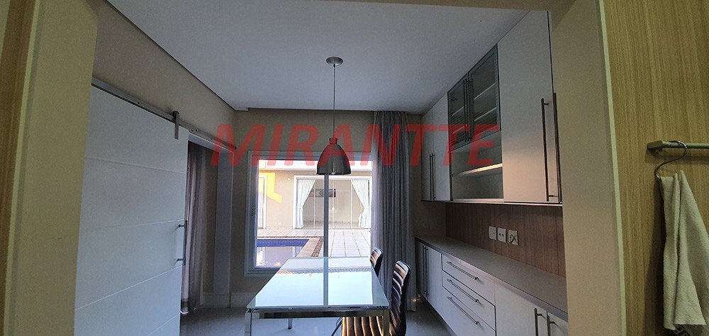 Sobrado de 545m² com 4 quartos em Jardim São Bento