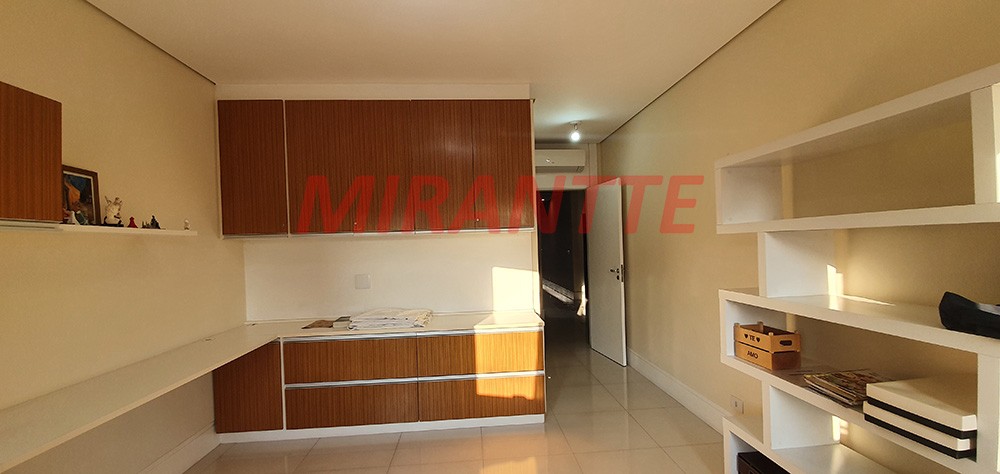 Sobrado de 545m² com 4 quartos em Jardim São Bento
