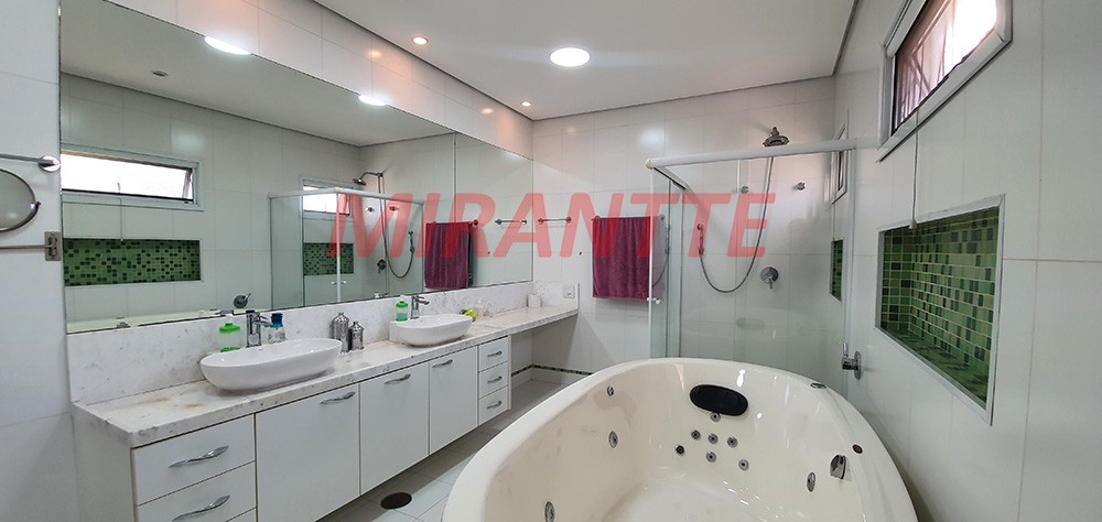 Sobrado de 545m² com 4 quartos em Jardim São Bento