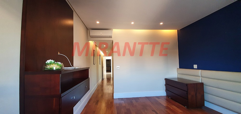 Sobrado de 545m² com 4 quartos em Jardim São Bento