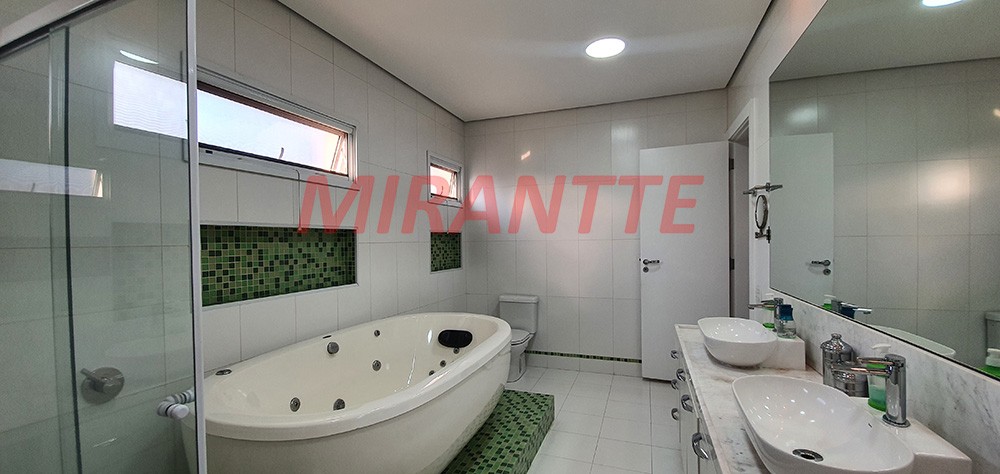 Sobrado de 545m² com 4 quartos em Jardim São Bento