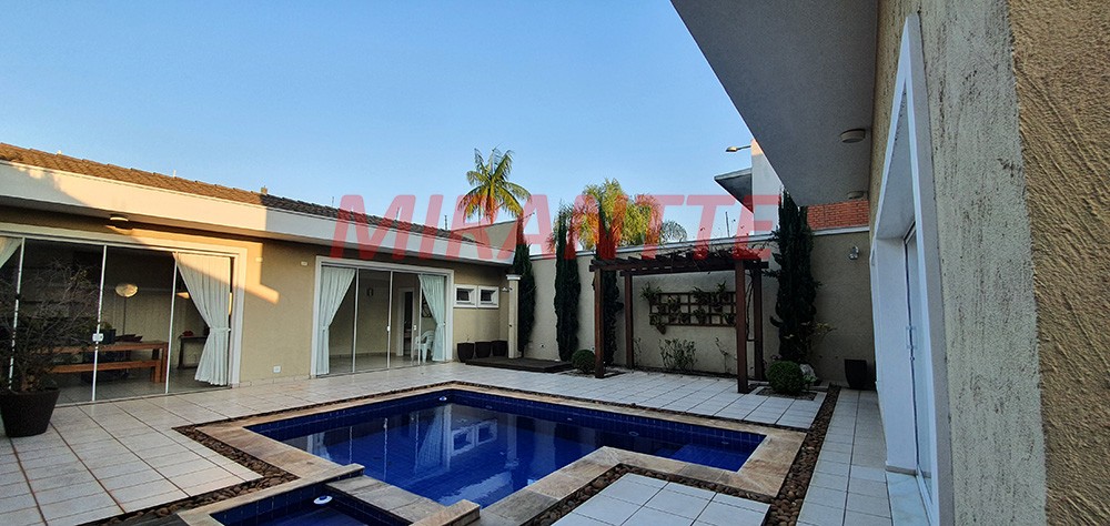 Sobrado de 545m² com 4 quartos em Jardim São Bento