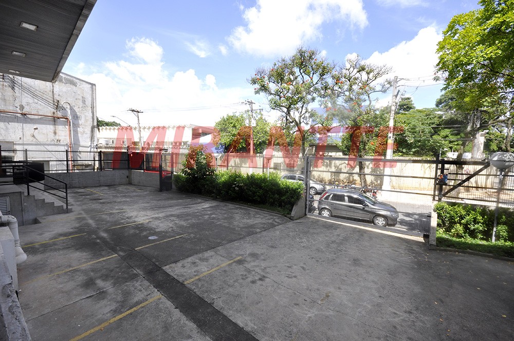 Comercial de 1970m² em Lapa