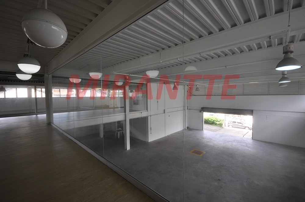 Comercial de 1970m² em Lapa