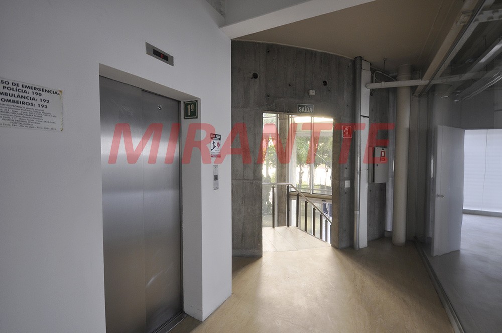 Comercial de 1970m² em Lapa