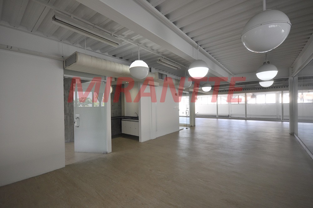 Comercial de 1970m² em Lapa