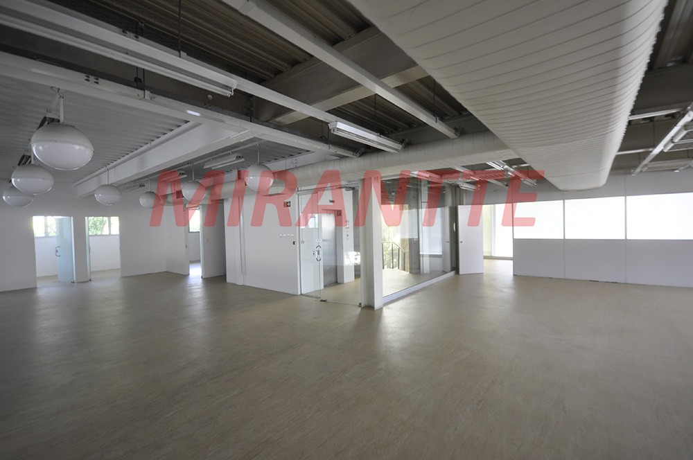 Comercial de 1970m² em Lapa