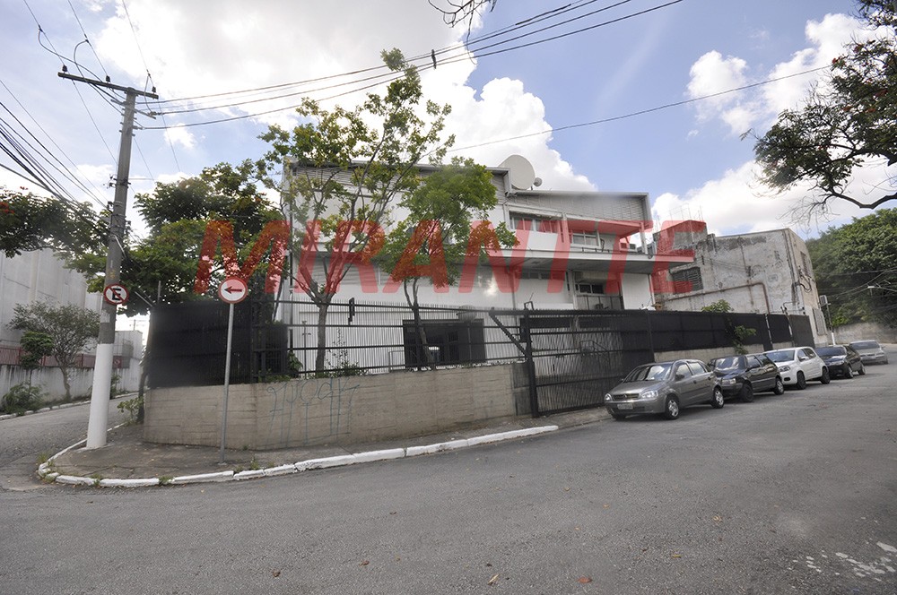 Comercial de 1970m² em Lapa