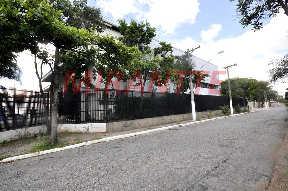 Comercial de 1970m² em Lapa