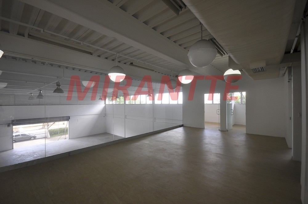 Comercial de 1970m² em Lapa
