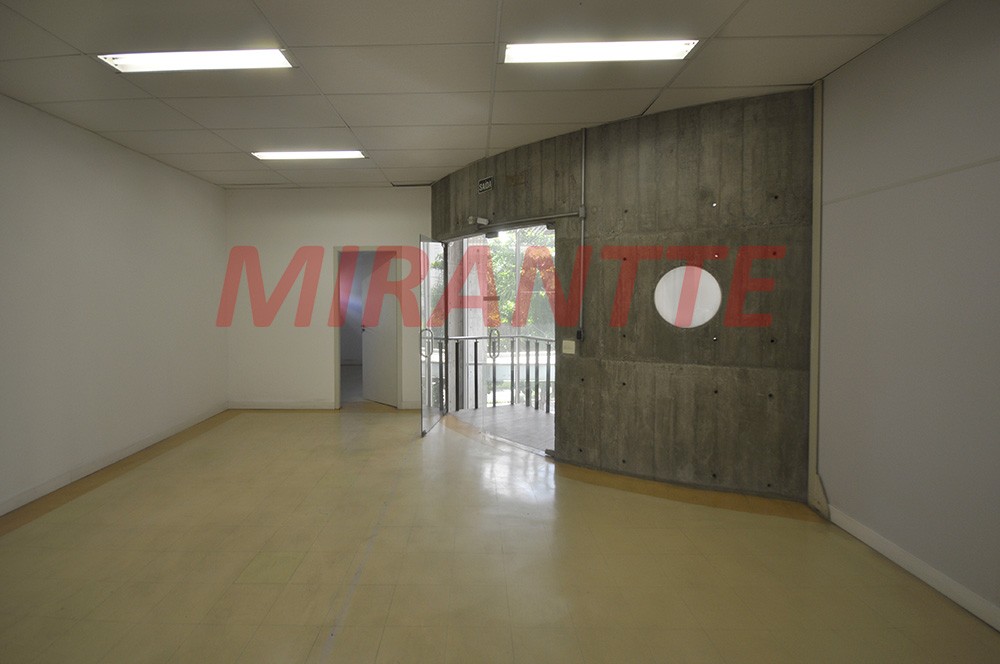 Comercial de 1970m² em Lapa