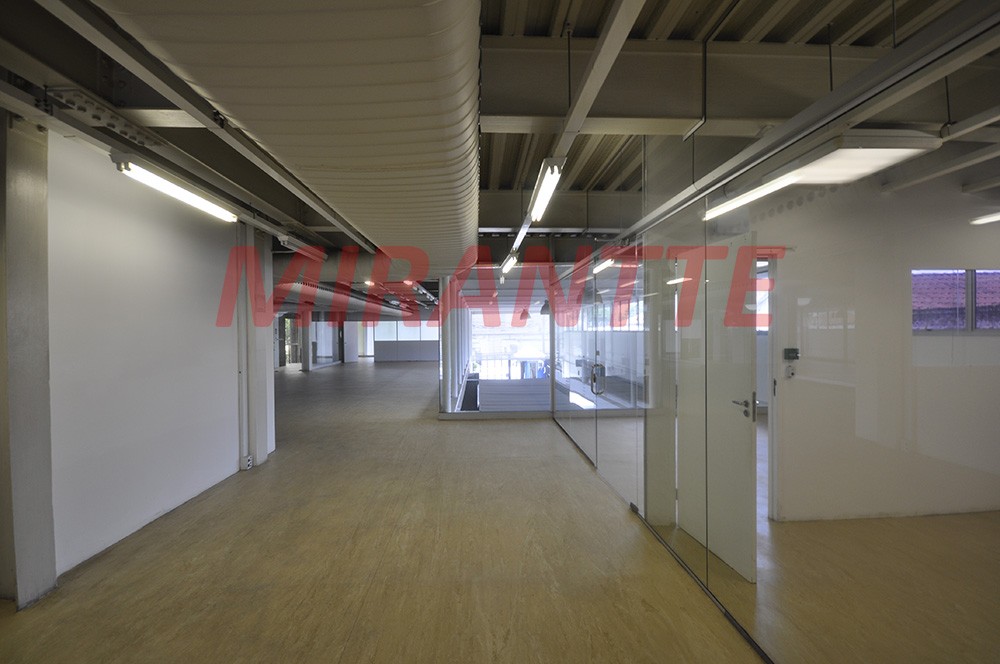 Comercial de 1970m² em Lapa