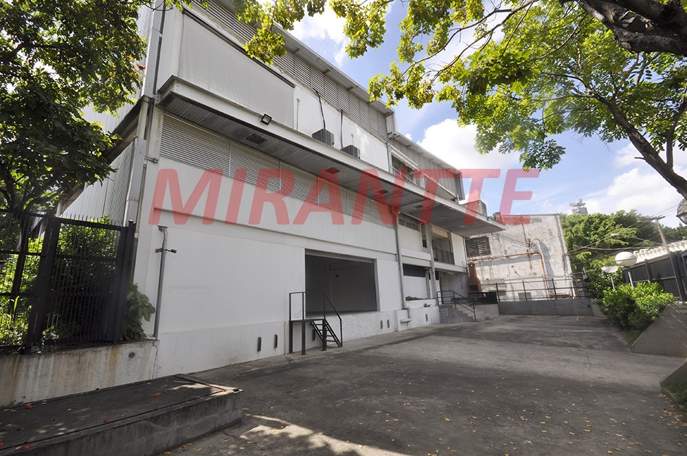 Comercial de 1970m² em Lapa
