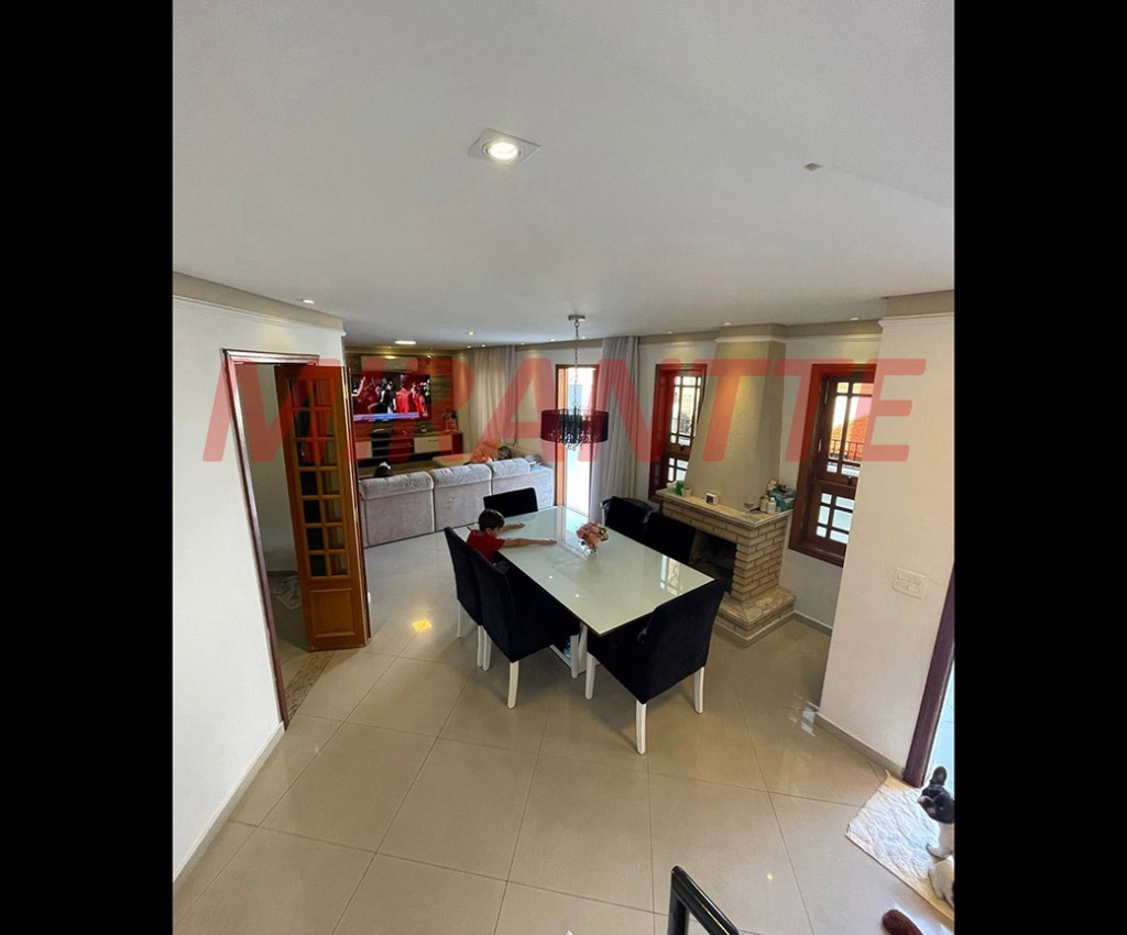 Sobrado de 300m² com 3 quartos em Tremembe