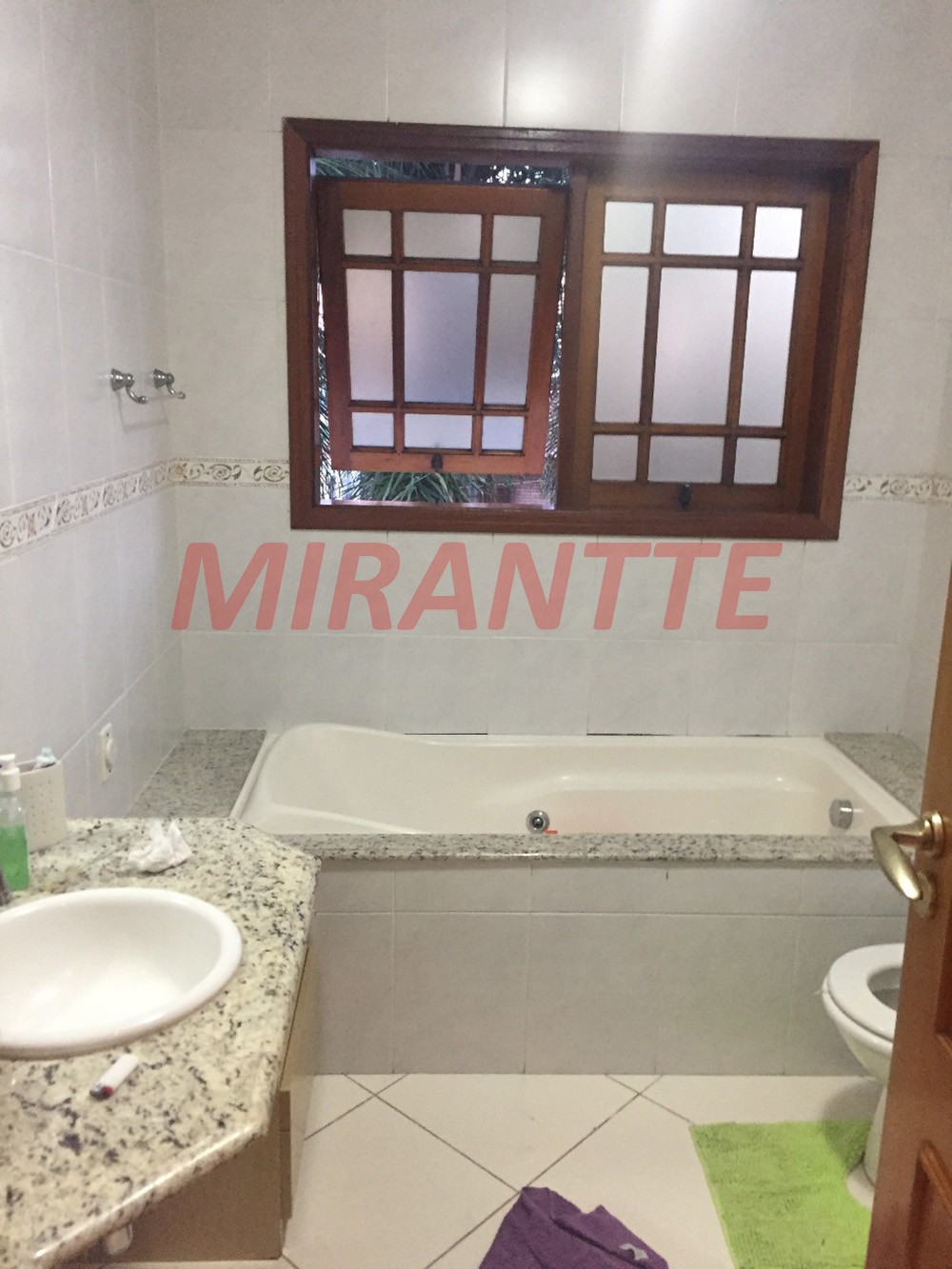 Sobrado de 300m² com 3 quartos em Tremembe