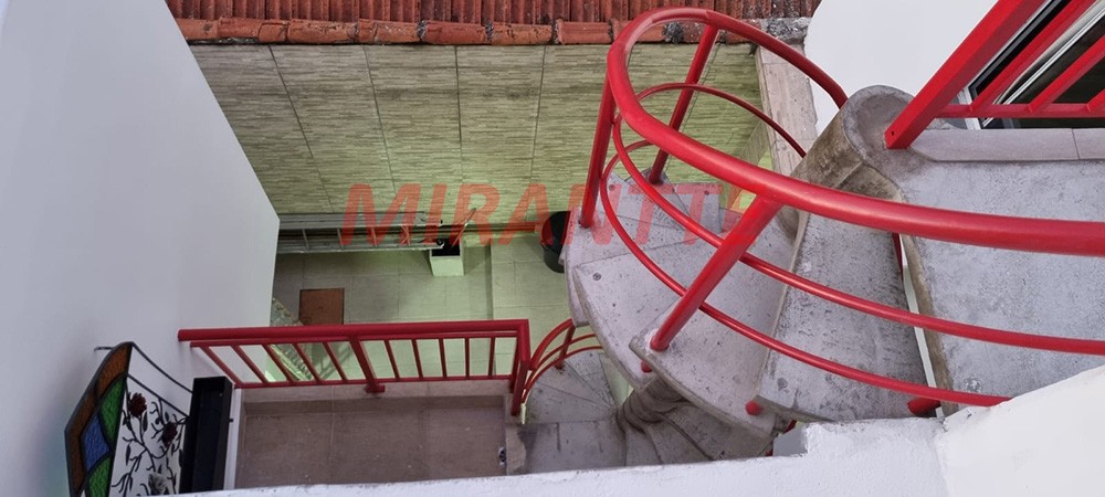 Sobrado de 250m² com 4 quartos em Vila Maria