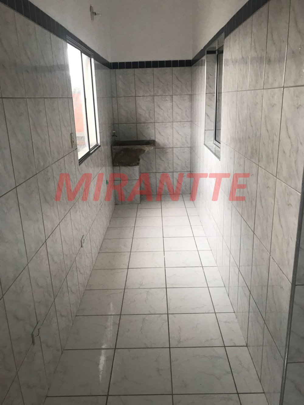 Comercial de 850m² em Jardim Peri