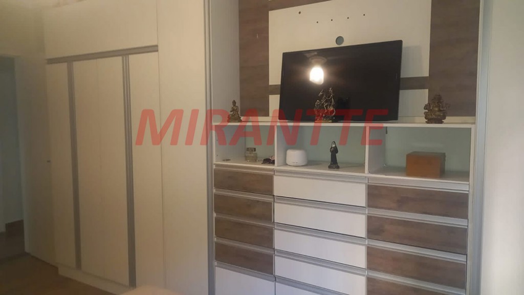 Apartamento com 3 quartos em Santana