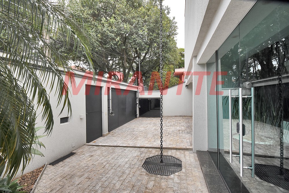 Sobrado de 356m² com 3 quartos em Planalto Paulista