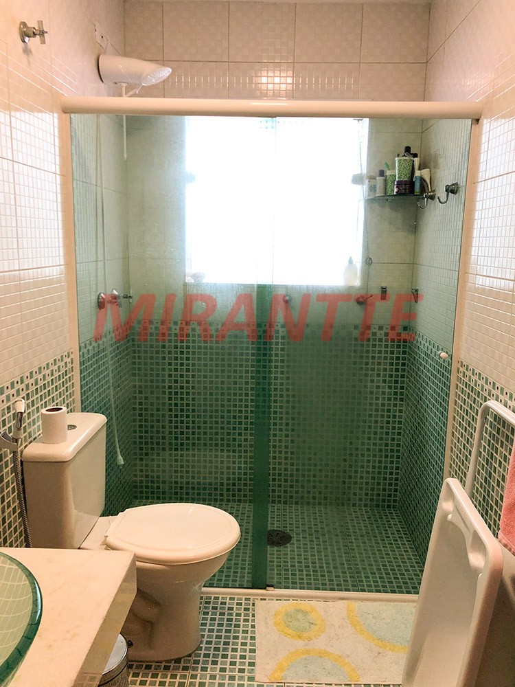 Sobrado de 216m² com 3 quartos em Água Fria