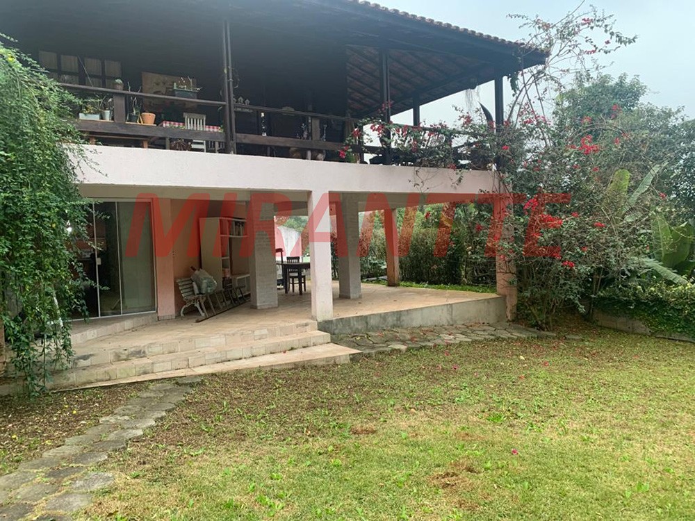 Casa terrea de 250m² com 3 quartos em Serra Da Cantareira