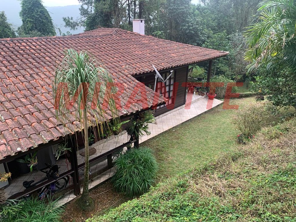 Casa terrea de 250m² com 3 quartos em Serra Da Cantareira