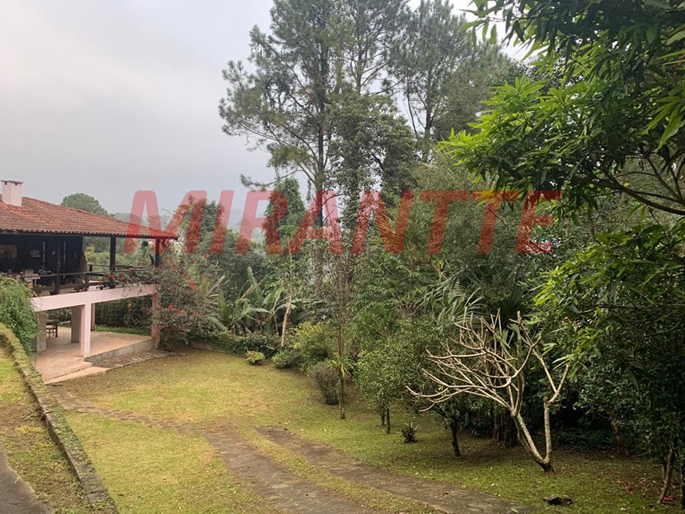 Casa terrea de 250m² com 3 quartos em Serra Da Cantareira