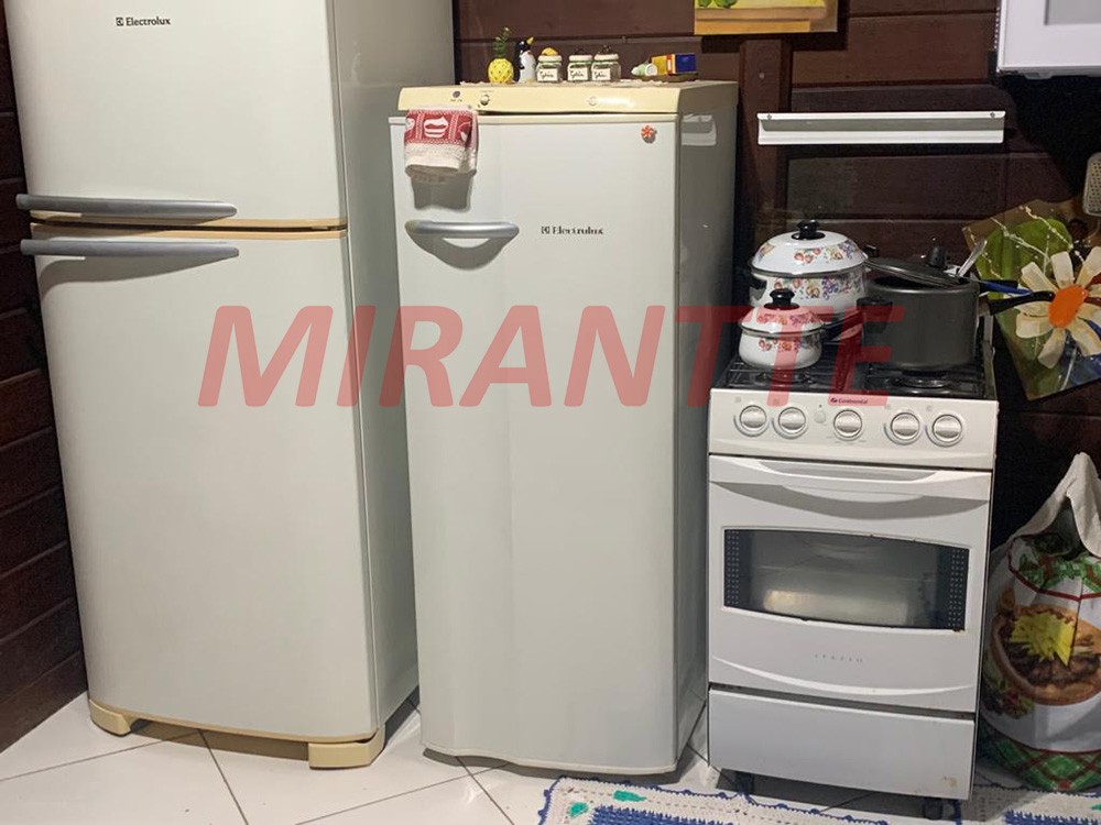 Casa terrea de 250m² com 3 quartos em Serra Da Cantareira