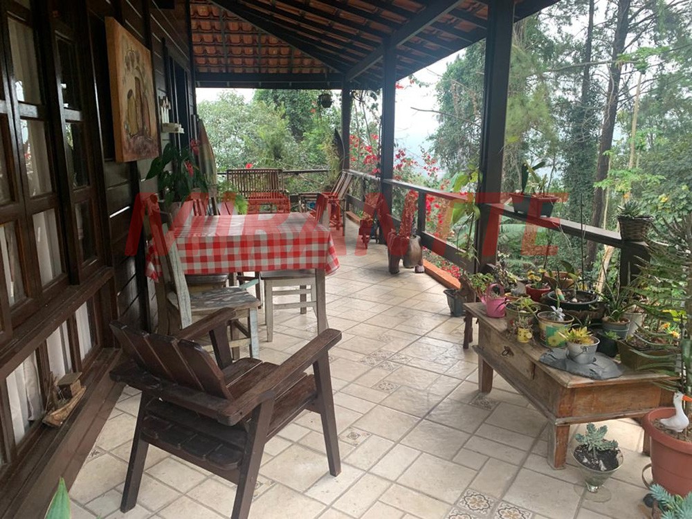Casa terrea de 250m² com 3 quartos em Serra Da Cantareira