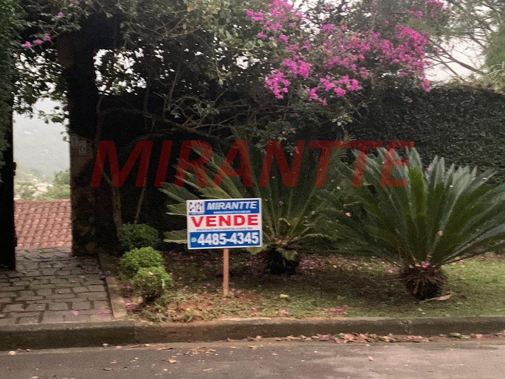 Casa terrea de 250m² com 3 quartos em Serra Da Cantareira
