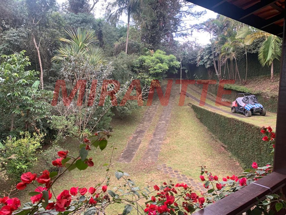 Casa terrea de 250m² com 3 quartos em Serra Da Cantareira